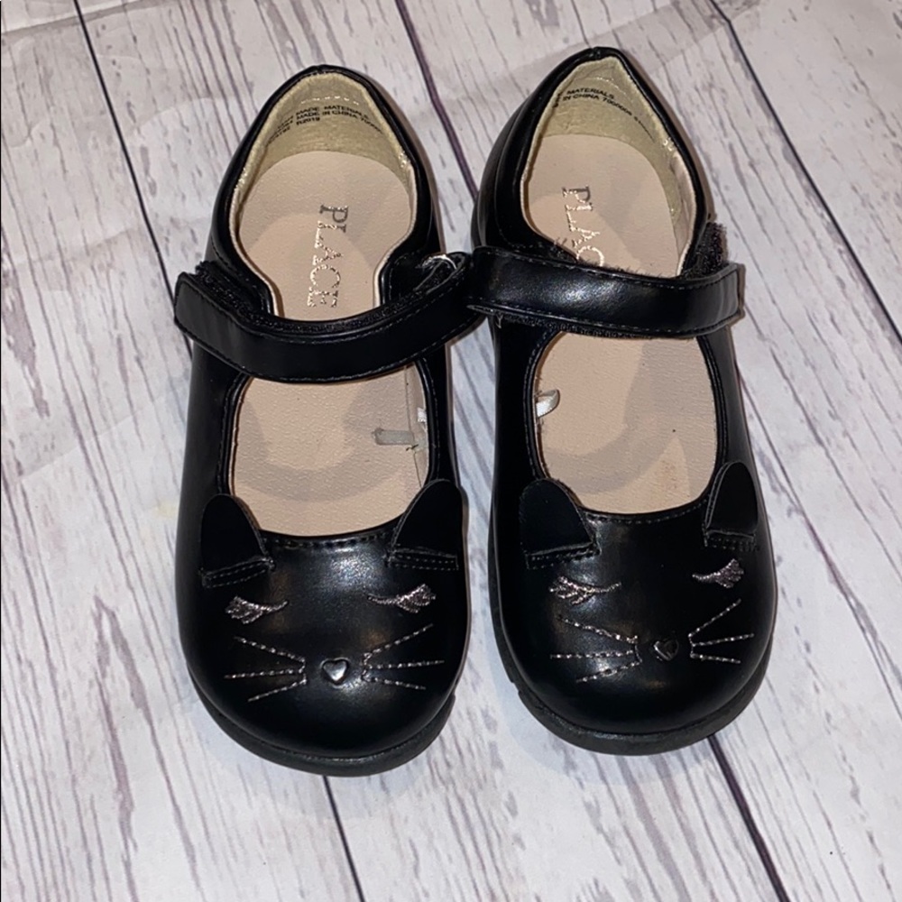 Really cute dress shoes for school !